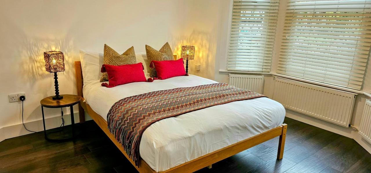 Victorian Property Apartment London Exterior photo